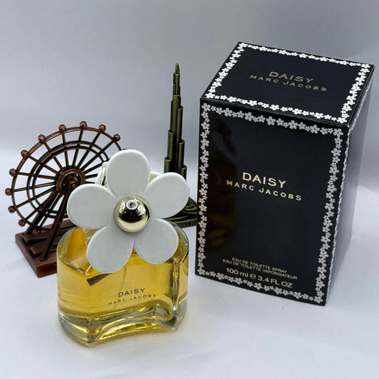 Daisy Eau de Toilette Spray for Women 3.4 oz / 100ml – New in Box